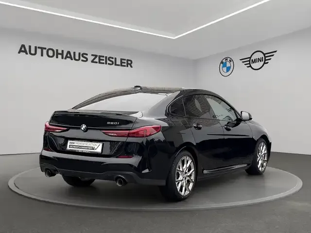 BMW 220