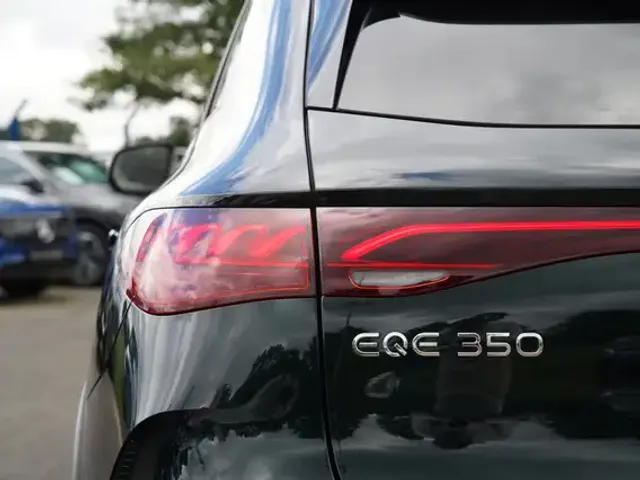 Mercedes-Benz EQE 350