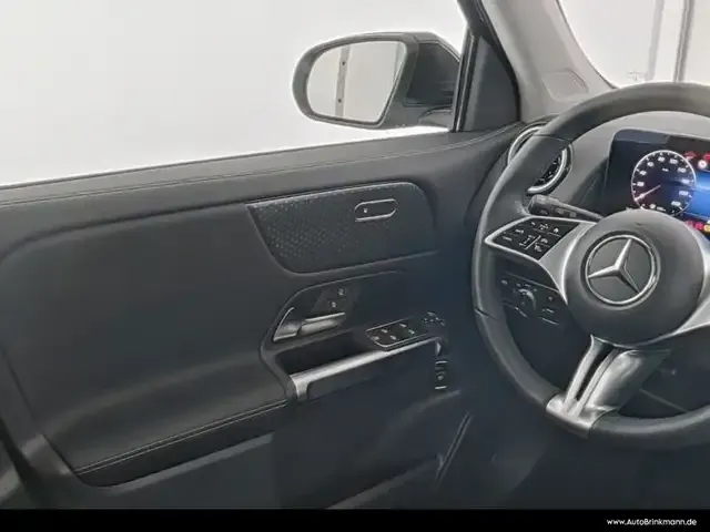 Mercedes-Benz GLB 180