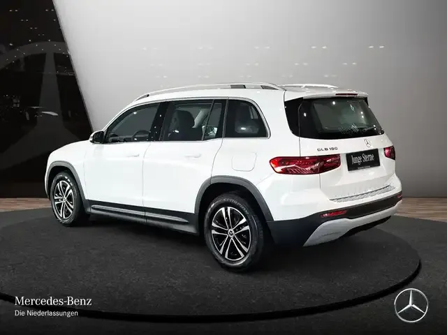 Mercedes-Benz GLB 180