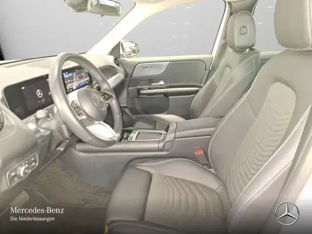 Mercedes-Benz GLB 180