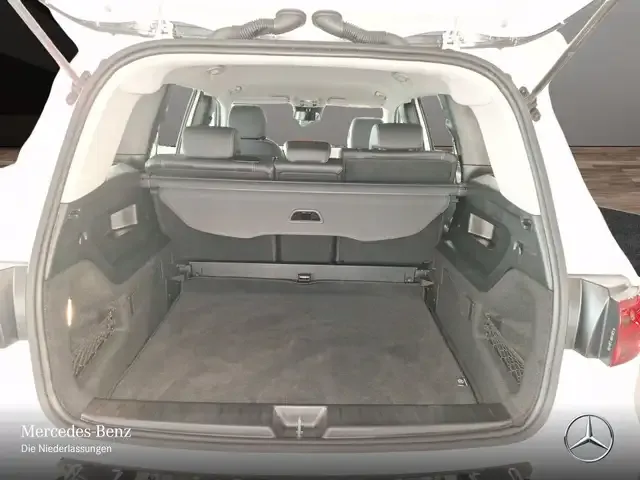 Mercedes-Benz GLB 180