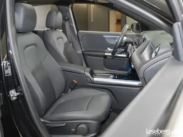 Mercedes-Benz EQA 300