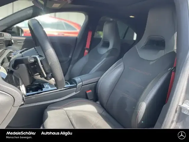 Mercedes-Benz CLA 35 AMG