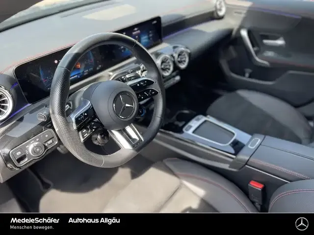 Mercedes-Benz CLA 35 AMG