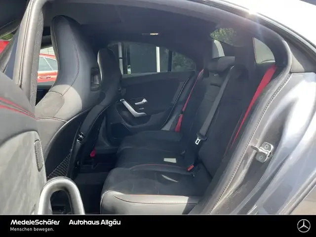 Mercedes-Benz CLA 35 AMG