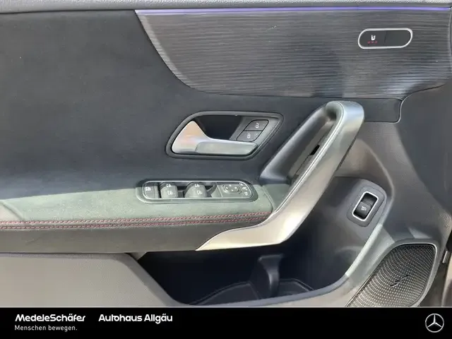 Mercedes-Benz CLA 35 AMG