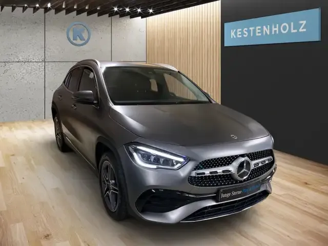 Mercedes-Benz GLA 250