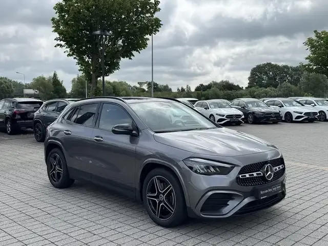 Mercedes-Benz GLA 200