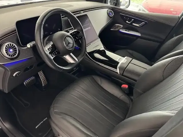 Mercedes-Benz EQE SUV