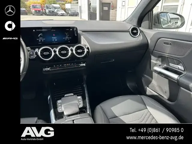 Mercedes-Benz GLA 180