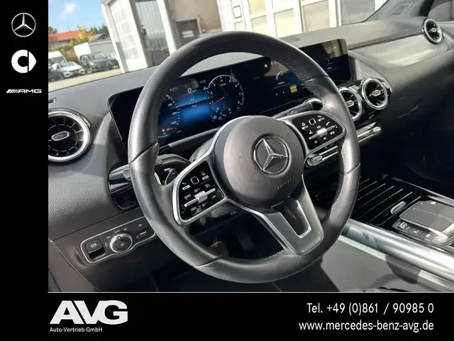 Mercedes-Benz GLA 180
