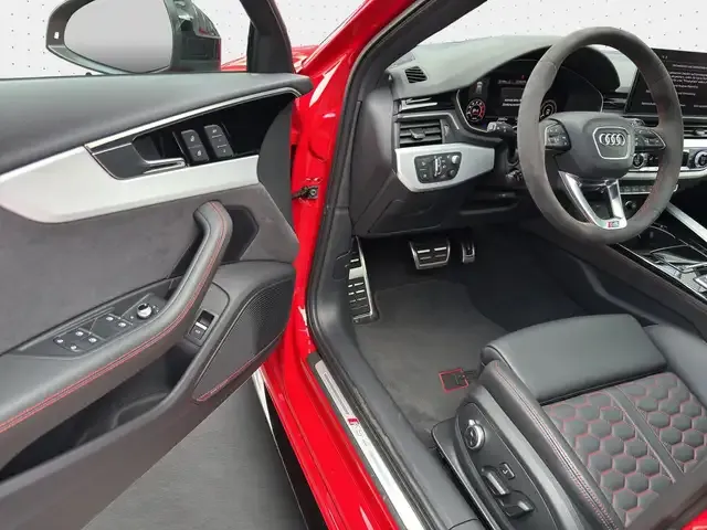 Audi RS4