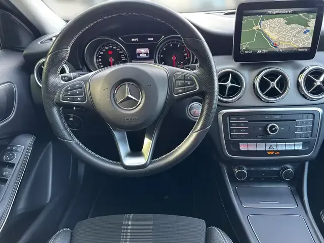 Mercedes-Benz GLA 180