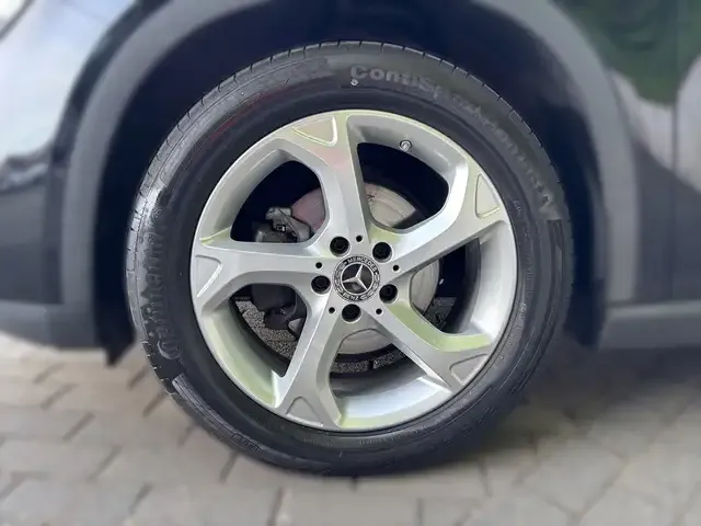 Mercedes-Benz GLA 180