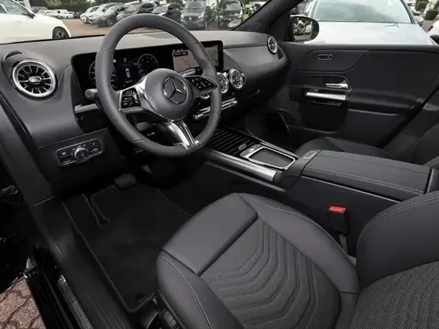 Mercedes-Benz B 200