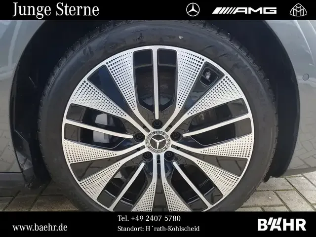 Mercedes-Benz EQE 300