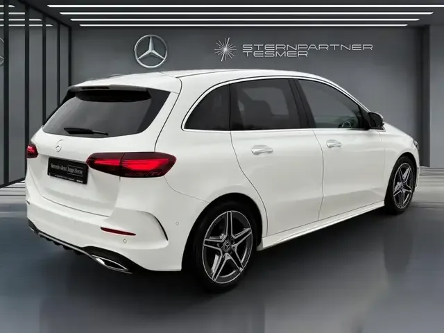 Mercedes-Benz B 220