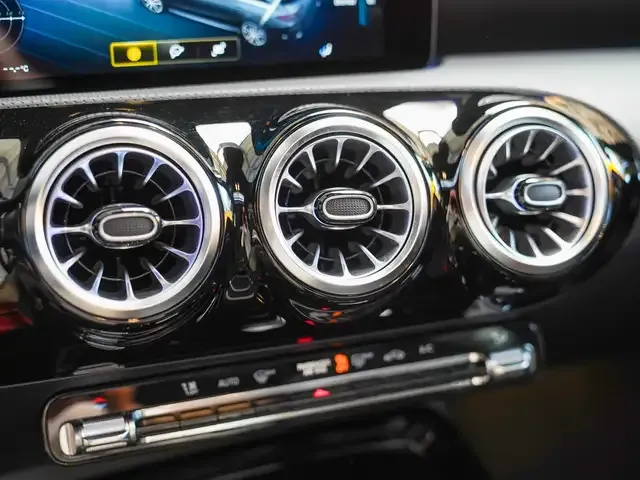 Mercedes-Benz CLA 35 AMG