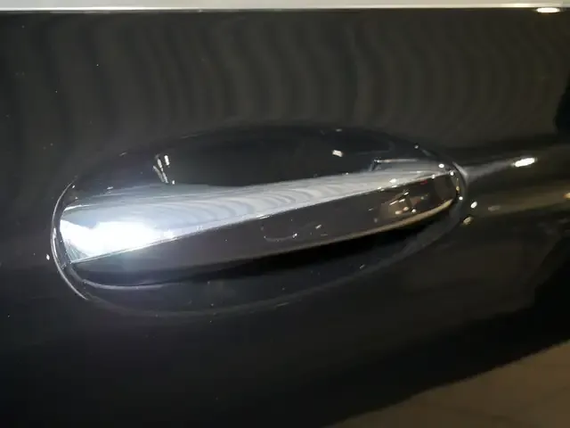 Mercedes-Benz EQC 400