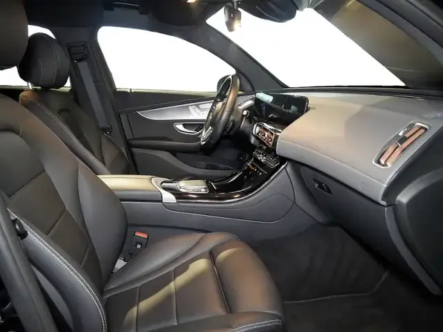 Mercedes-Benz EQC 400