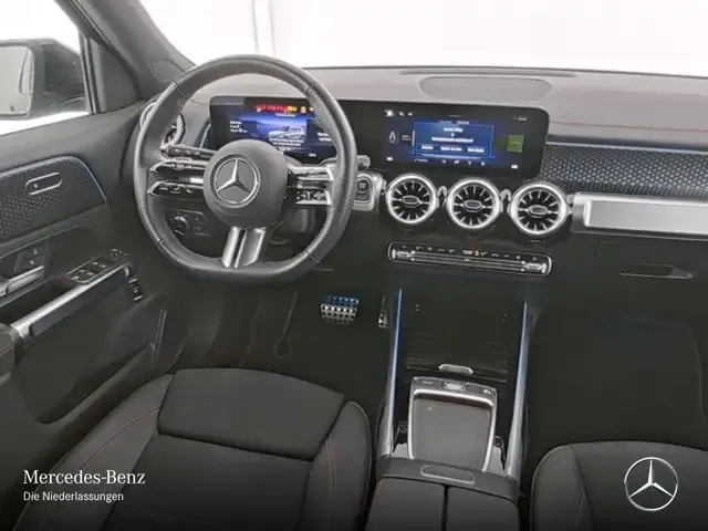 Mercedes-Benz EQB 300