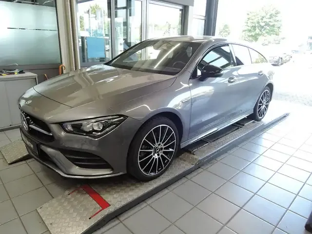 Mercedes-Benz CLA 250