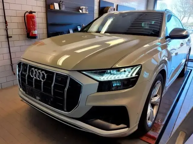 Audi SQ8