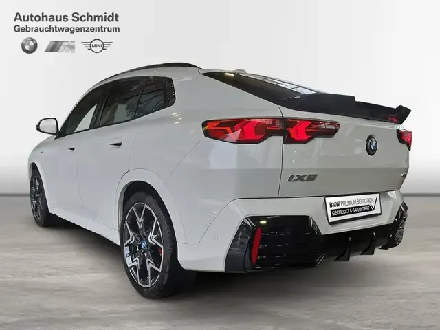 BMW iX2