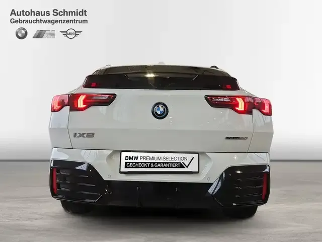 BMW iX2