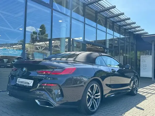 BMW 840
