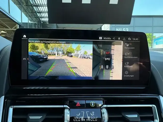 BMW 840