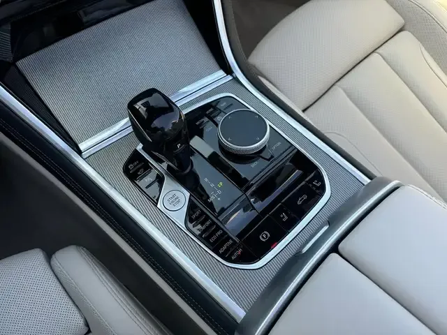 BMW 840