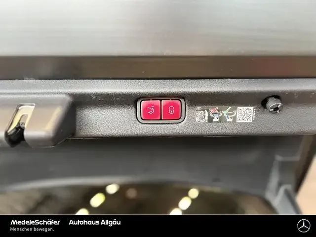 Mercedes-Benz EQE 53