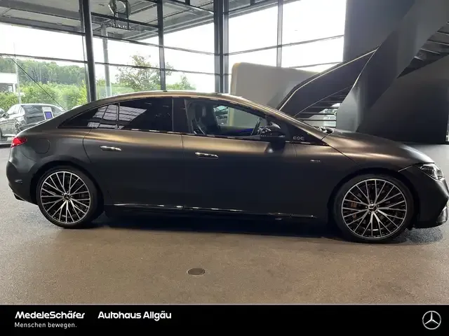 Mercedes-Benz EQE 53