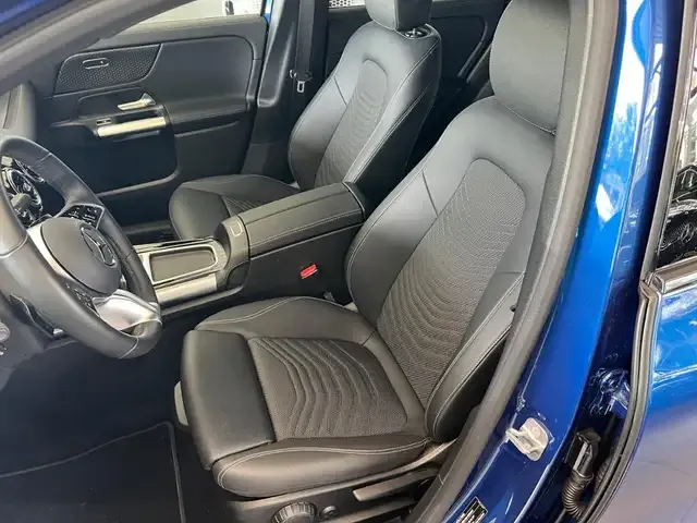 Mercedes-Benz GLA 220