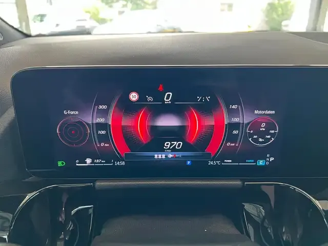 Mercedes-Benz GLA 220