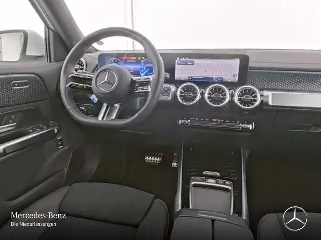 Mercedes-Benz EQB 300