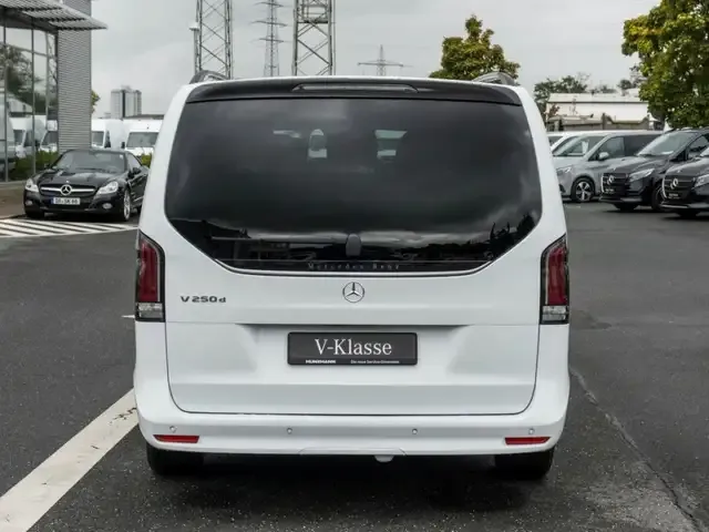 Mercedes-Benz V 250