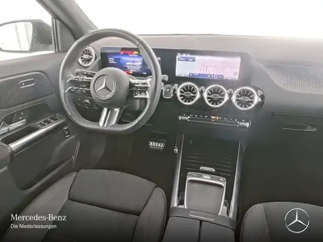 Mercedes-Benz EQA 300
