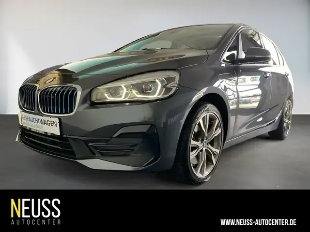 BMW 225