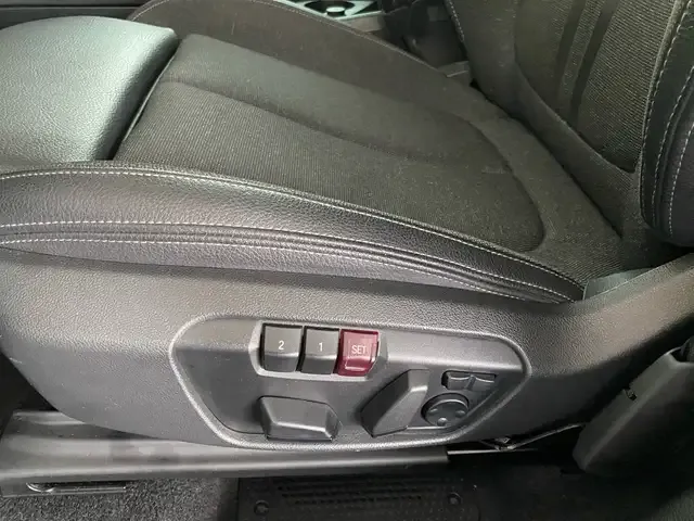 BMW 225