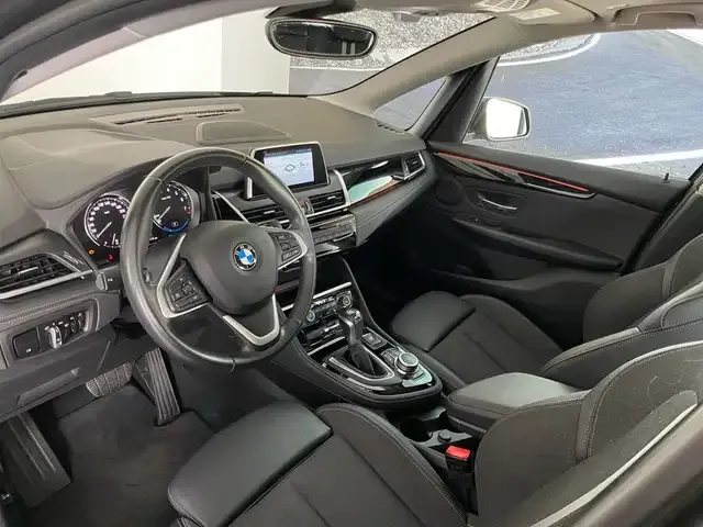 BMW 225