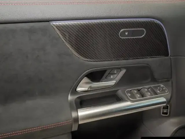 Mercedes-Benz GLA 220