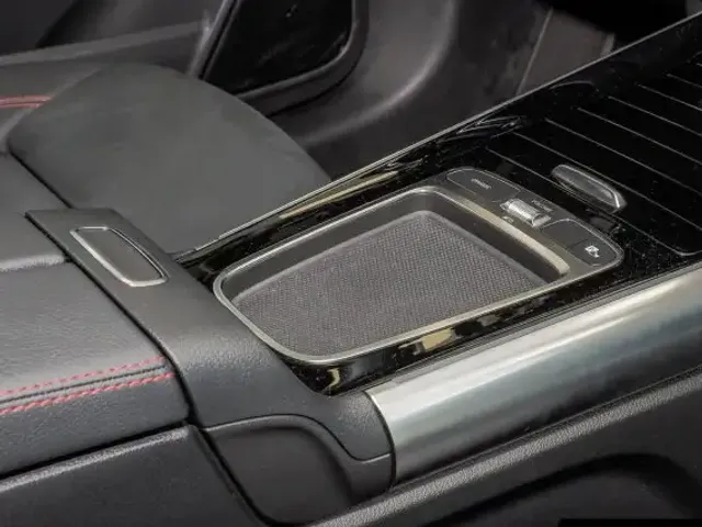 Mercedes-Benz GLA 220