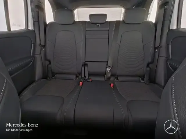 Mercedes-Benz EQB 300