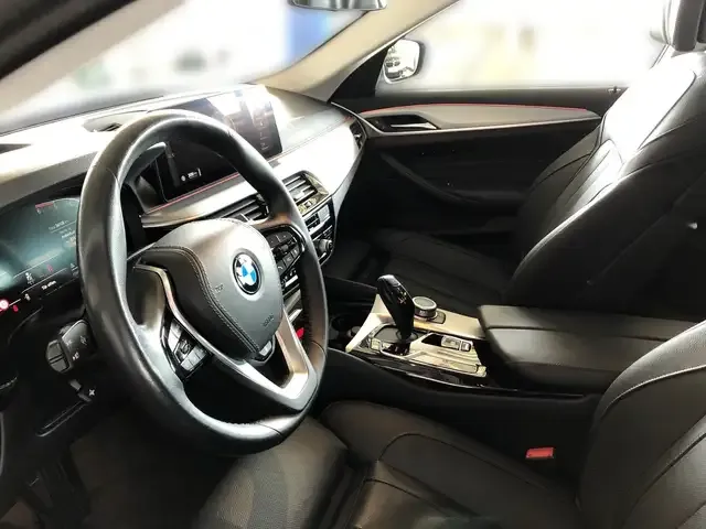 BMW 530