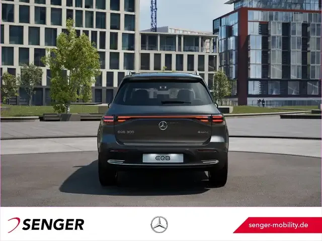 Mercedes-Benz EQB 300