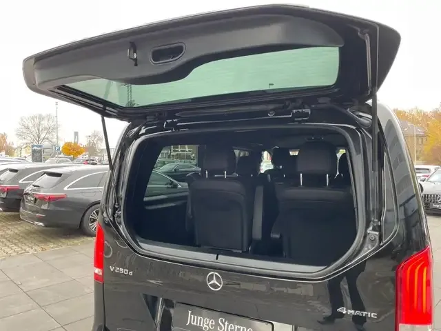Mercedes-Benz V 250