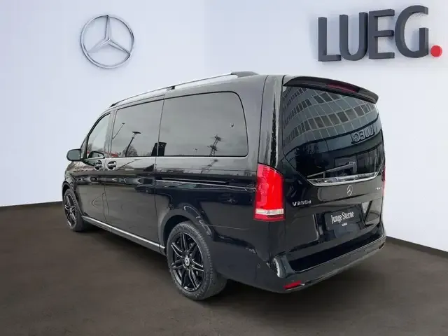 Mercedes-Benz V 250